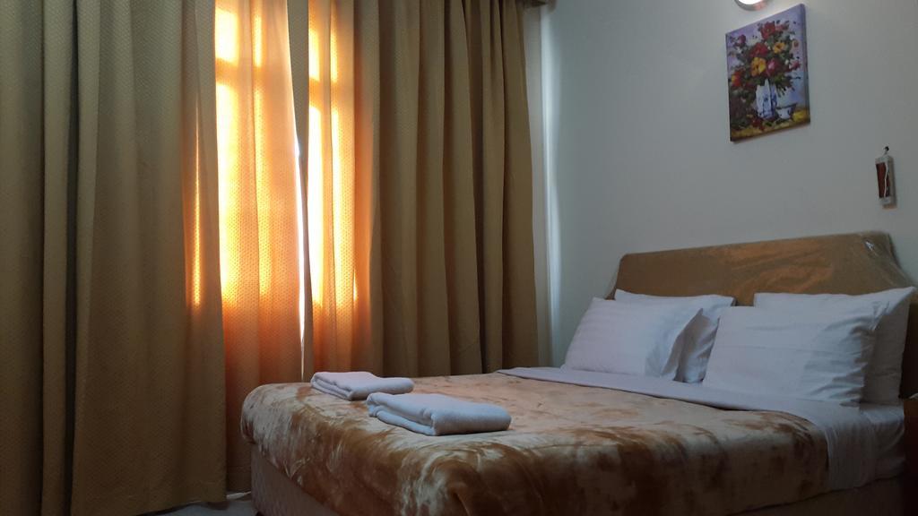 دبي Al Raien Hotel Apartment الغرفة الصورة