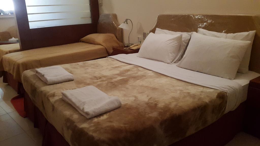 دبي Al Raien Hotel Apartment الغرفة الصورة